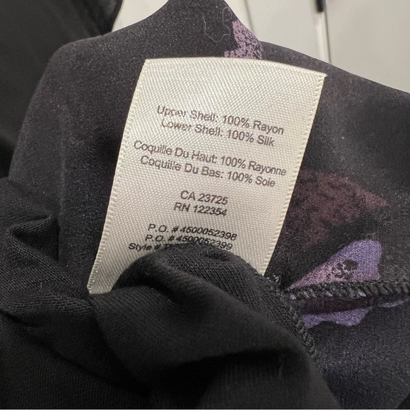 Aritzia Wilfred Black and Floral Short Sleeve Tunic - Picture 10 of 10